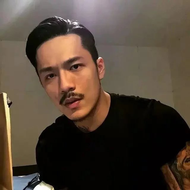 昌瑾冰瑾