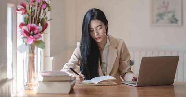 大数据包含设备数据的行业文章