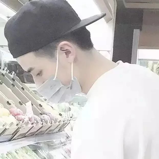 鲍岩剑生