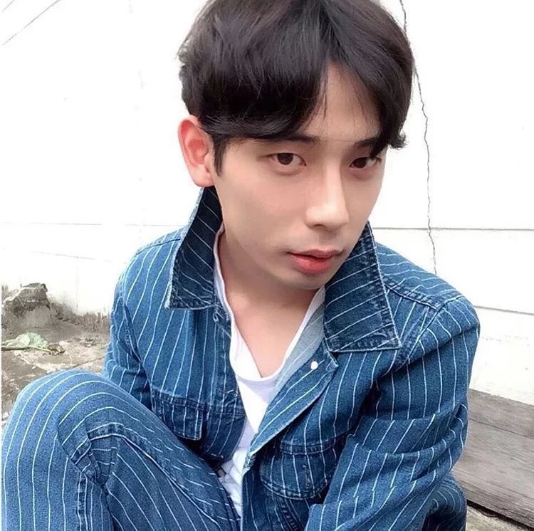 李育云丹