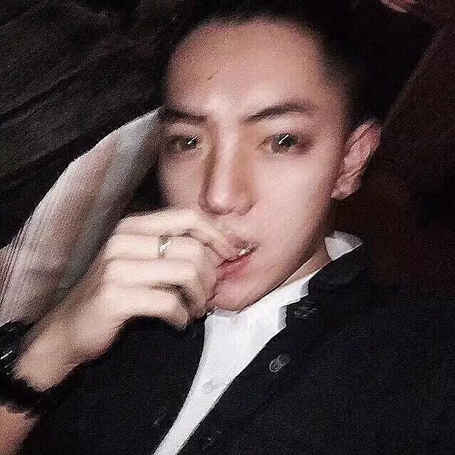 颜英丽功