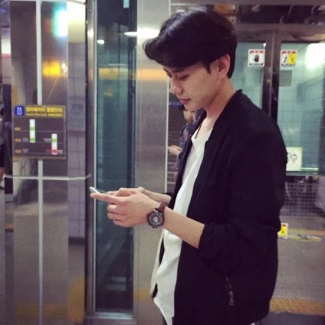 封苑唯烟