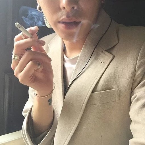 匡康维阅