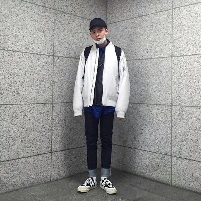 王艺信浩
