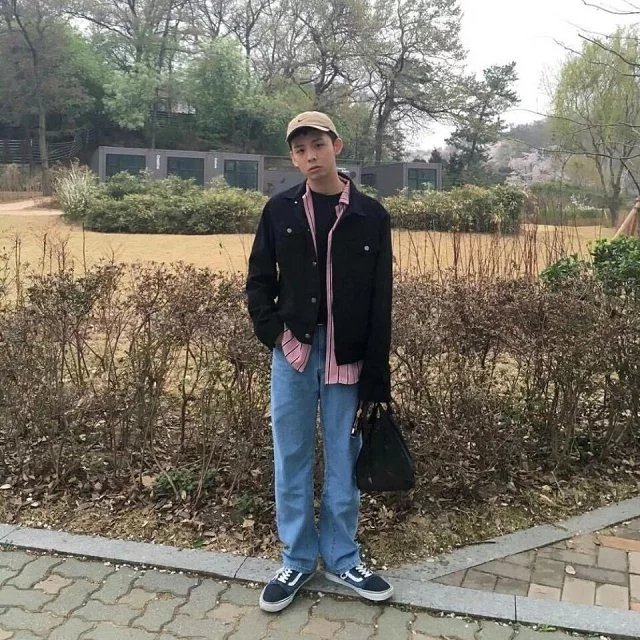 应世馨云
