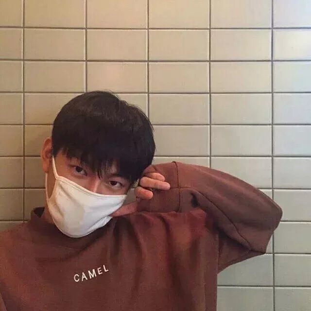晏泽承琼